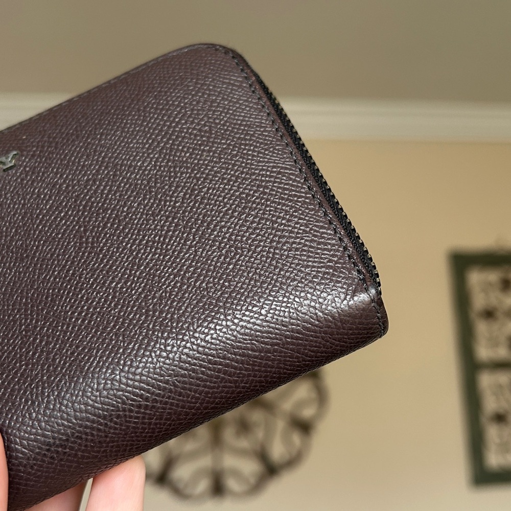 Burberry Authentic Eggplant Leather Zip Around Wallet! - Picture 5 of 9